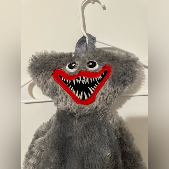 Poppy Playtime Huggy Wuggy Grey Plush Backpack w/ Back Zipper Pocket - Picture 2 of 4